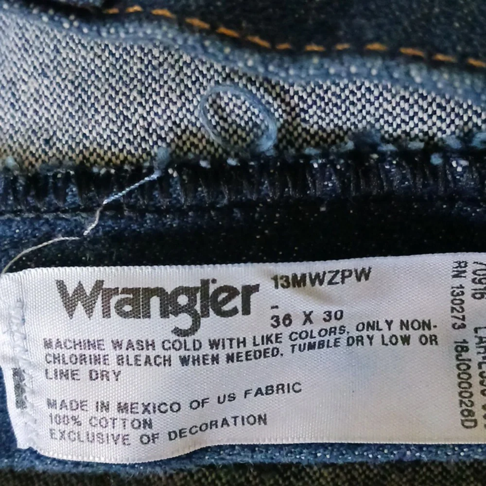 Vintage Wrangler High Waist Cut-Off Denim shorts - Picture 13 of 13